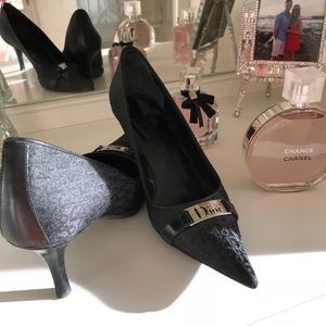Dior pumps very lightly worn
